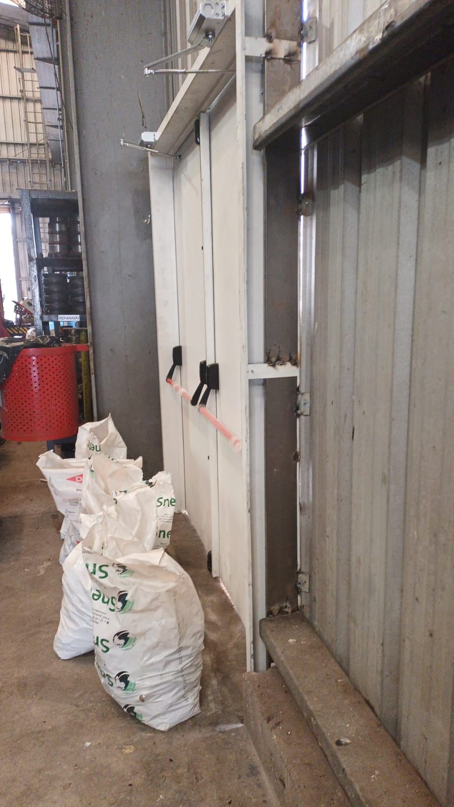 Obra Puertas de Emergencia Tapiales
